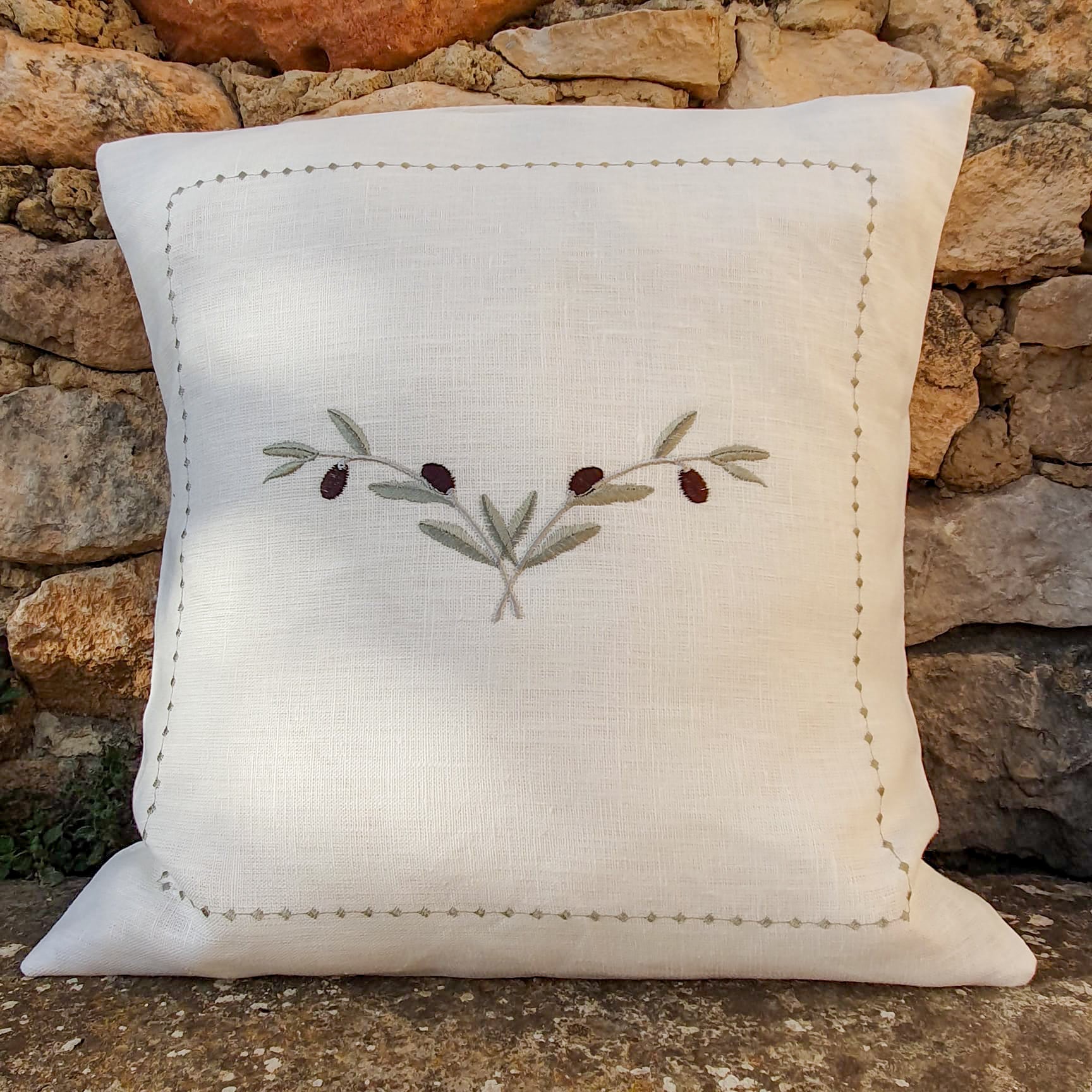 Kissenhülle bestickt 40x40 Leinen weiss l’Olivier