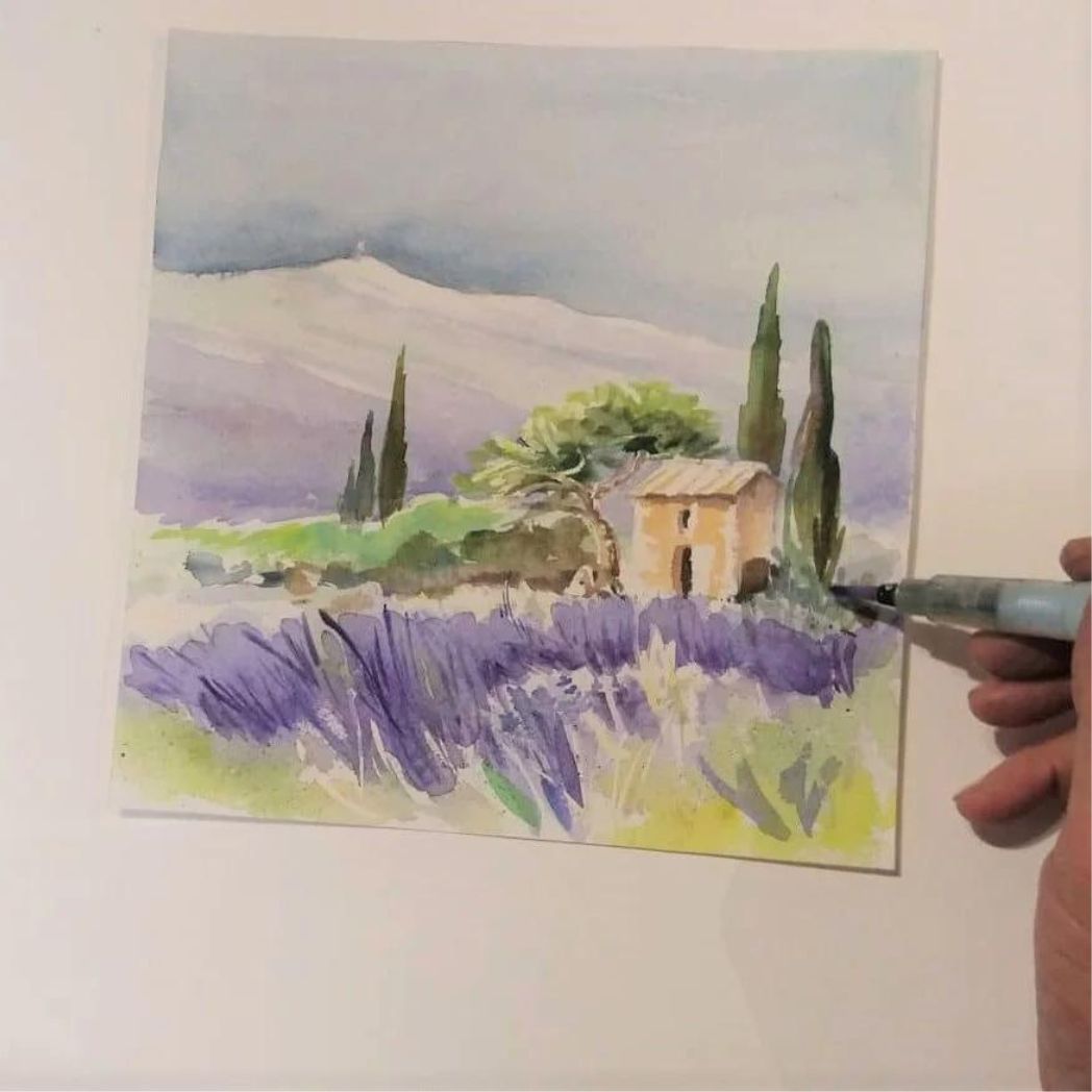 Unsere Bio-Lavendelsäckchen sind eine wahre Ode an die Eleganz und unendliche Schönheit der Landschaften der Provence. Aquarell auf beiden Seiten der Taschen mit natürlichen Tinten bedruckt.