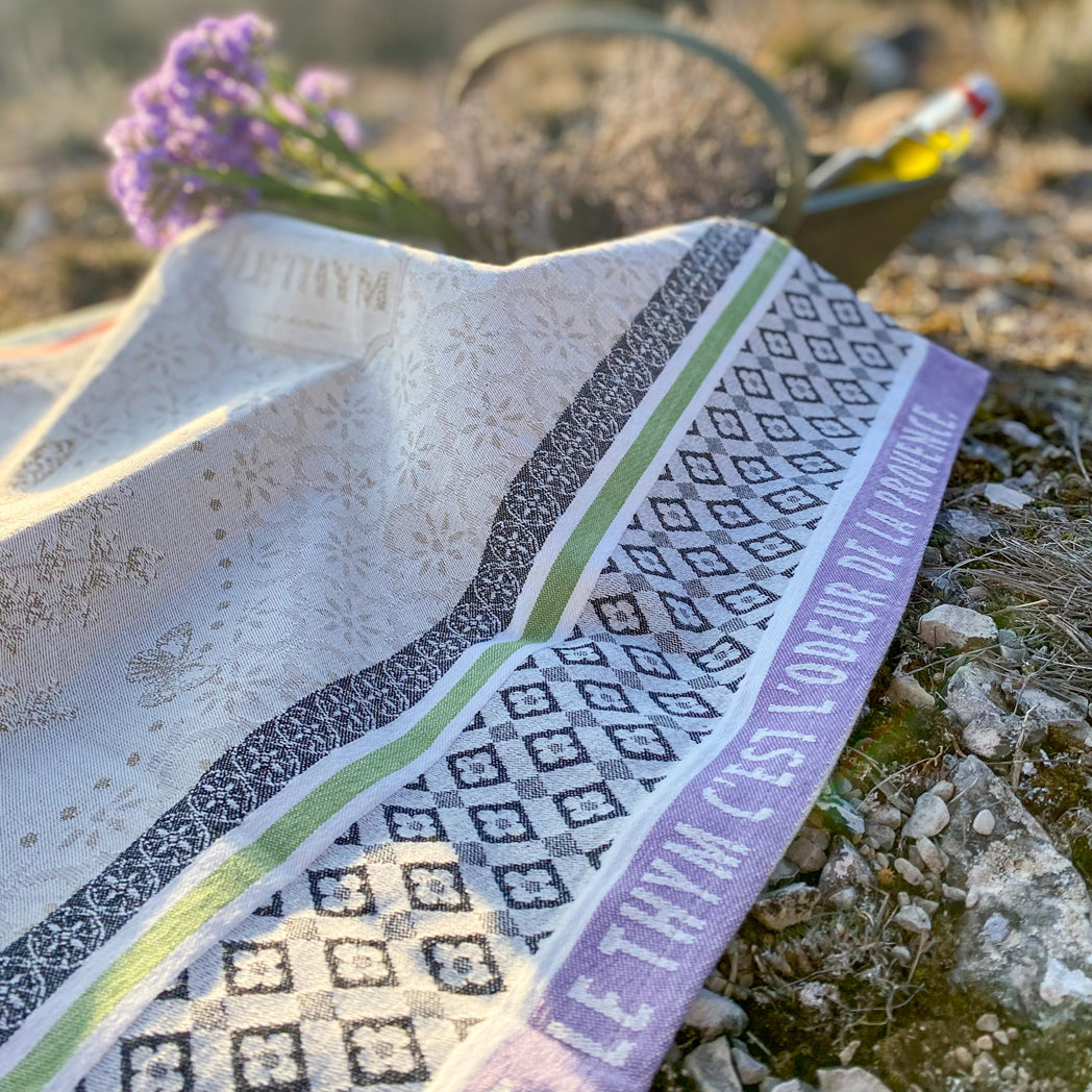 Jacquard Geschirrtuch mit Thymian Muster aus der Provence